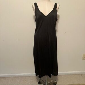VTG Warners Black Nylon Full Slip Dress Size 34 V-neck Lace Trim Sheer